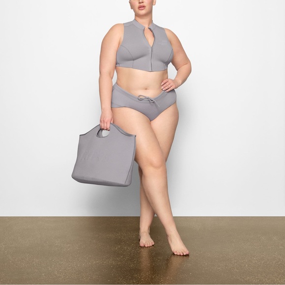 🩶SKIMS SWIM SPORTY NEOPRENE CHEEKY BOTTOMS IN CHROME S - Picture 1 of 8